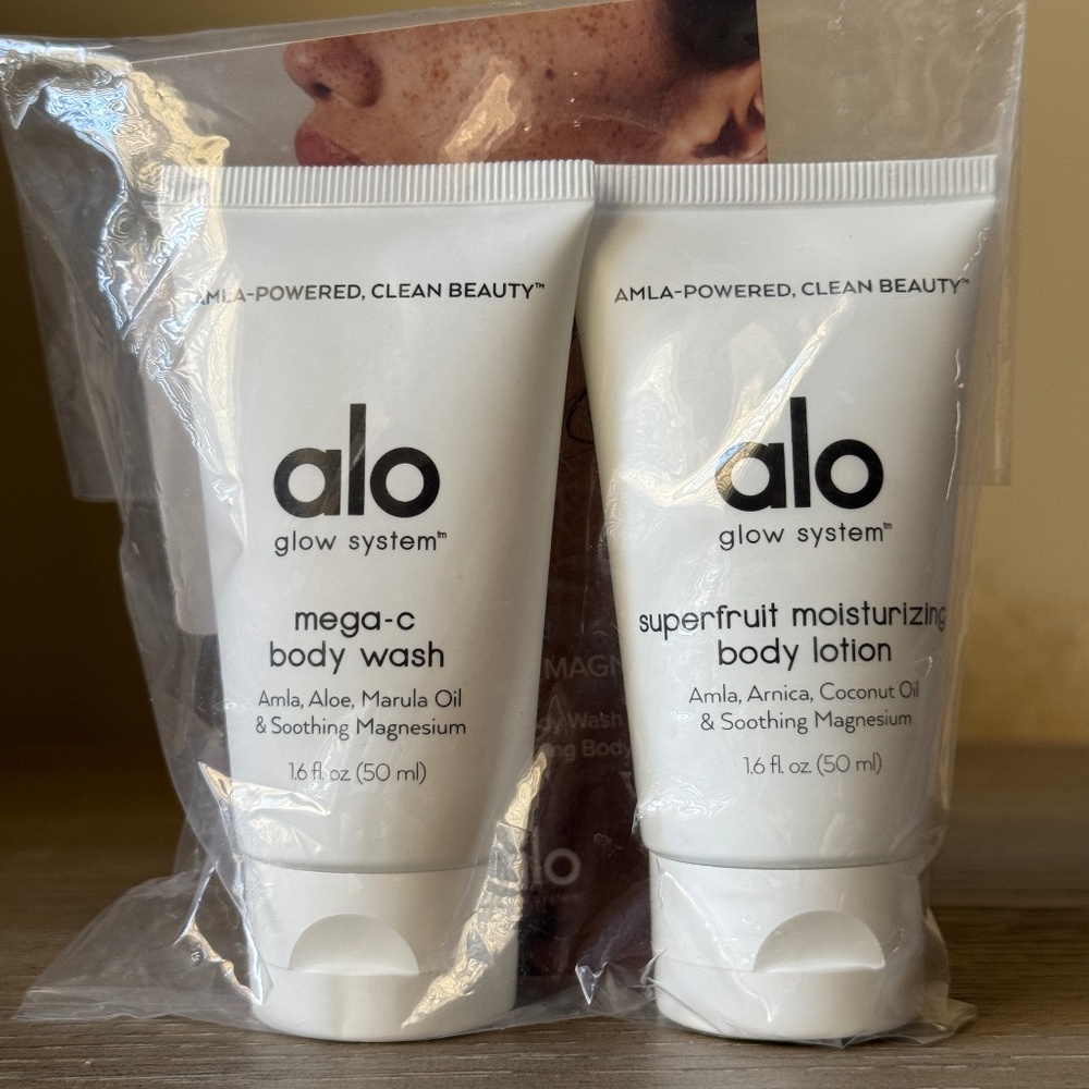 —SOLD— Alo Glow System Mega-C Body Wash + Superfruit Moisturizing Body Lotion